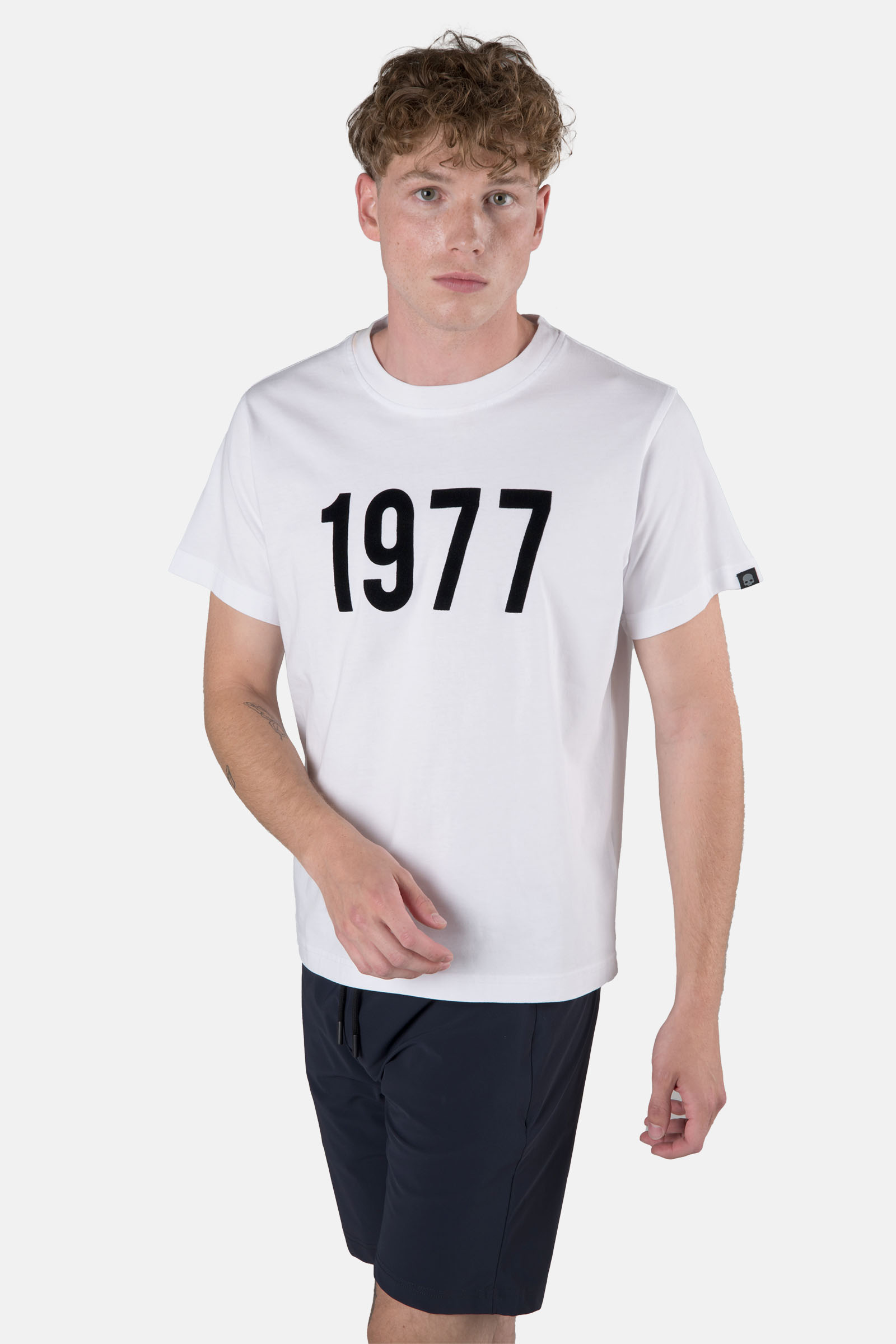 BORN 77 TEE | Hydrogen