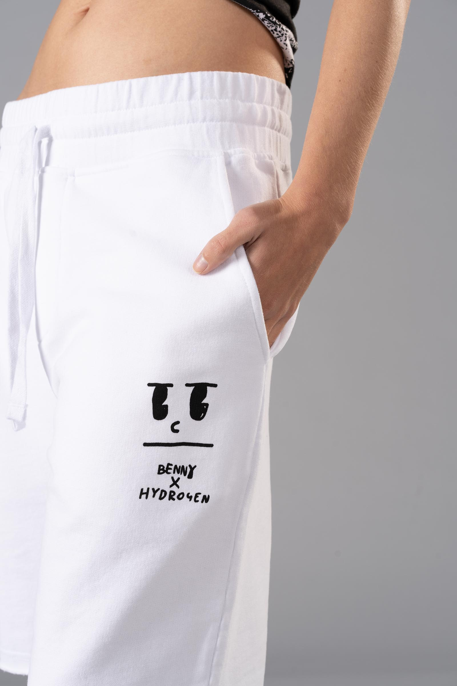 BENNY SHORTS - WHITE - Hydrogen - Luxury Sportwear