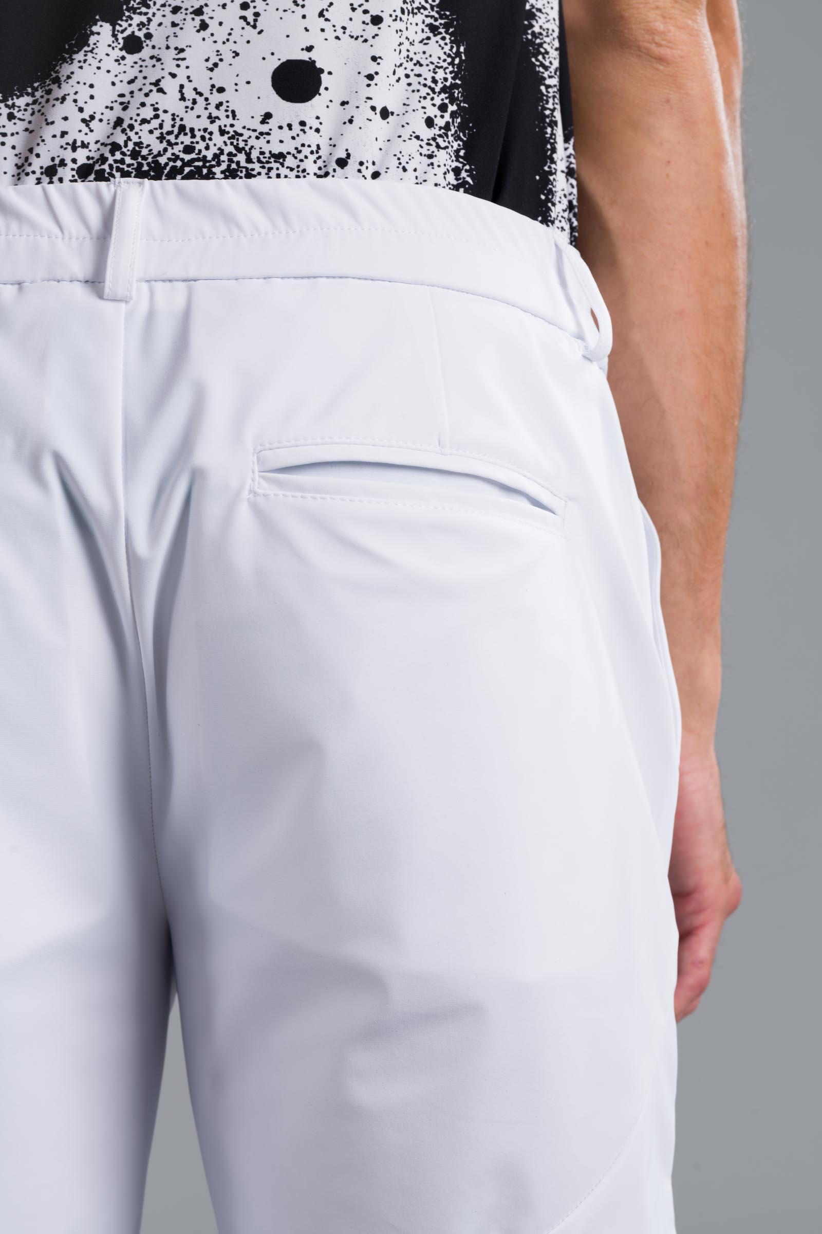 GOLF SHORTS - WHITE - Hydrogen - Luxury Sportwear