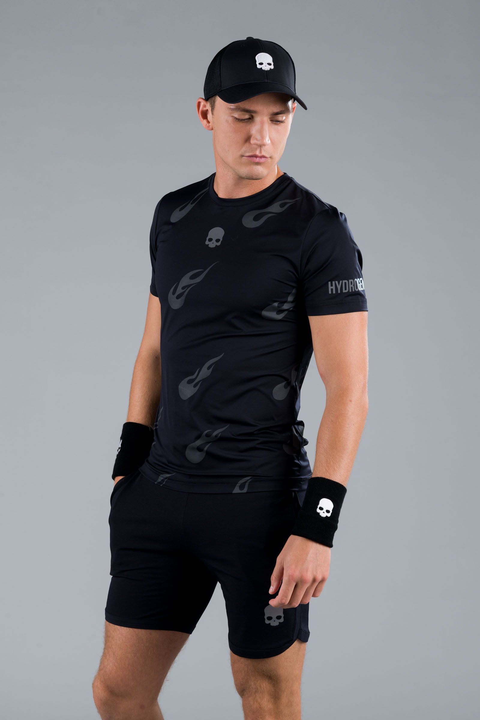 FLAMES TECH TEE - BLACK - Abbigliamento sportivo | Hydrogen